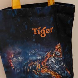 3 brand new set . Shoulder bag . Laptop bag and slippers size 8.5