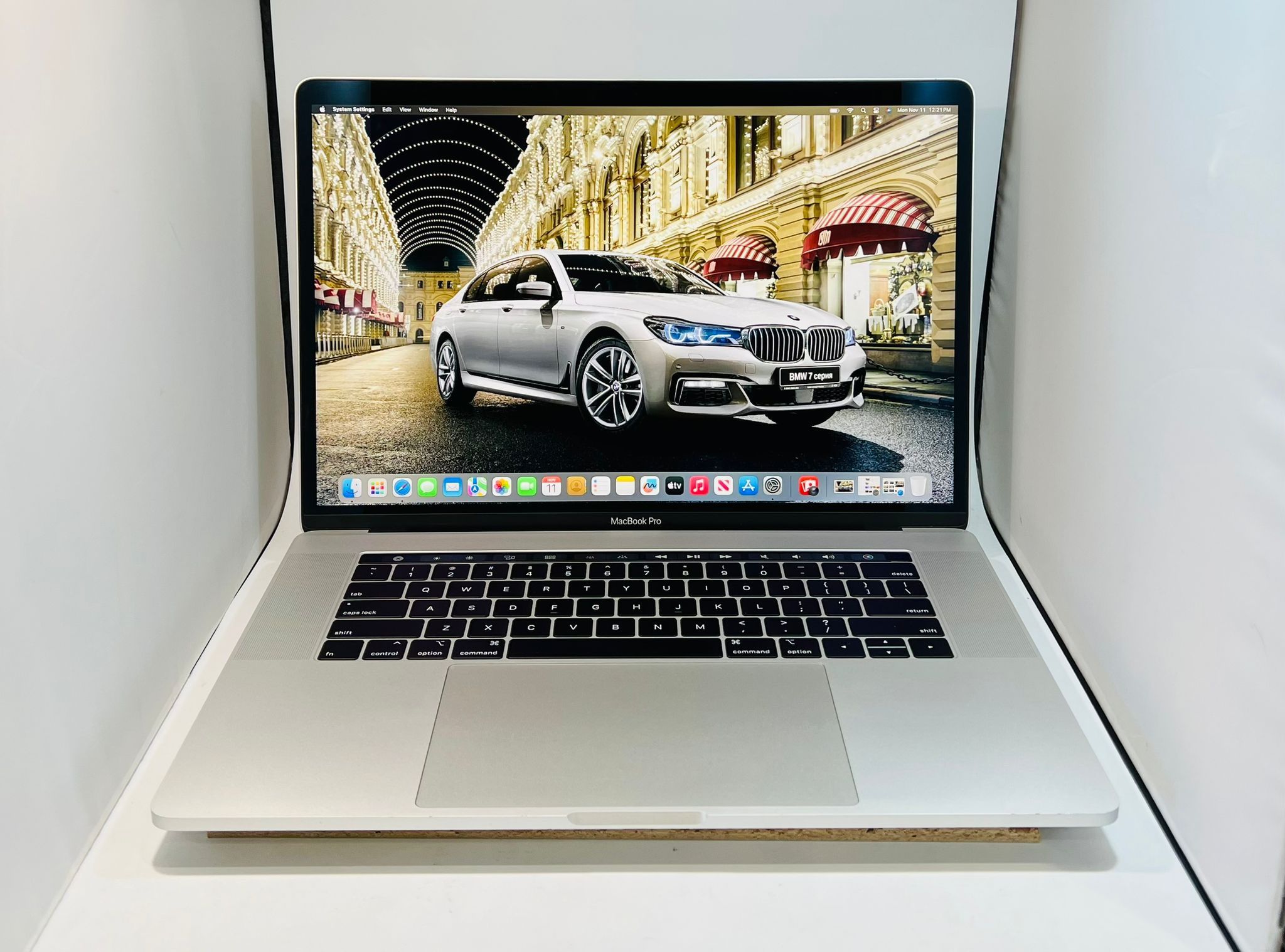 Apple MacBook Pro 15” 2018 6-CORE i9 32GB RAM 1TB RADEON PRO VEGA 20 Graphics Fully Functional