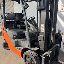 Toyota Forklift 8FGCU20 – 4,000 lb Lift – Propane – Runs Great