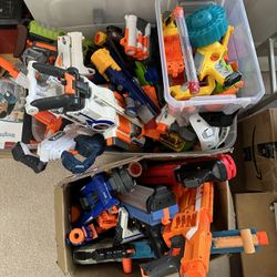  Nerf Guns