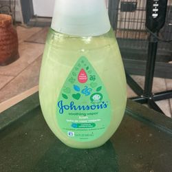 Johnson’s bath 2 bottles one cap is missing see pics 