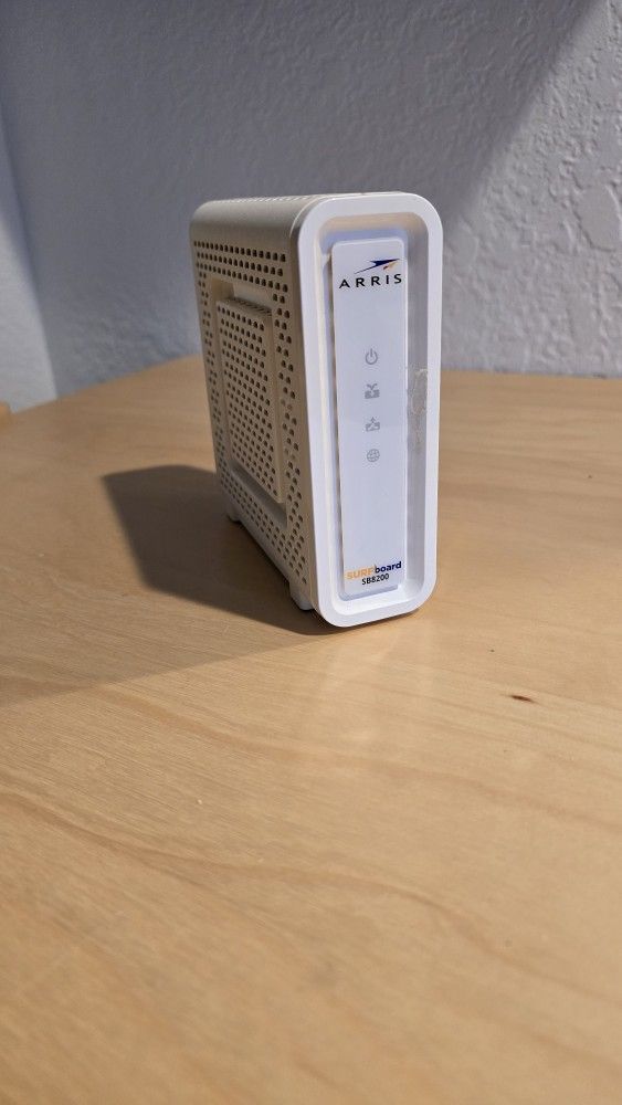 ARRIS Surfboard SB8200 Modem