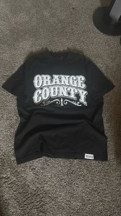 Orange County graphic tee’s Large