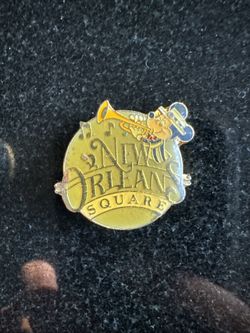 Vintage Disneyland New Orleans Square Gold Writing Mickey Mouse Pin Jazz