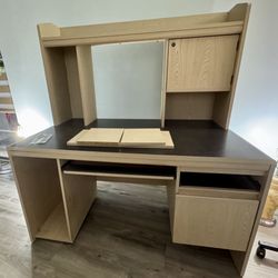 Computer desk