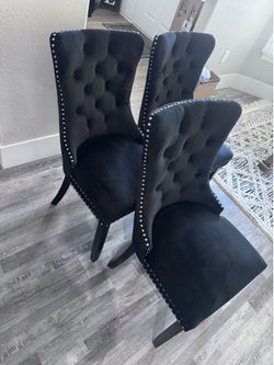 6 beautiful chairs (only chairs)