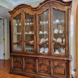 China Hutch Thomasville 2piece