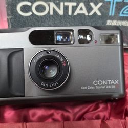 Contax T 2 TITANIUM  WITH BOX MANUEL BOOK