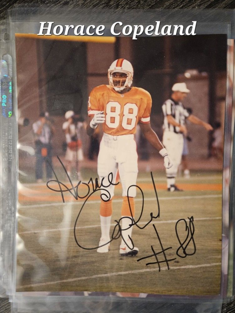 (Multiple) Signed Tampa Bay Buccaneers 8x10 Photo Autograph Picture Auto NFL Florida Gators Super Bowl