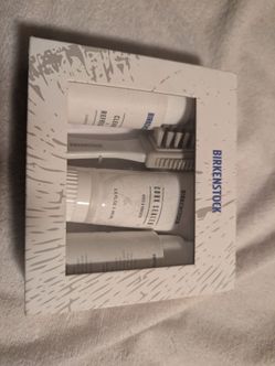New - Birkenstock Deluxe Shoe Care Kit