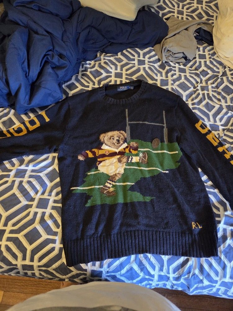 Medium Size Men's Ralph Laruen Sweater