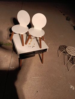 Mesita Para Niños Con Dos Sillitas Y 4 Cajones