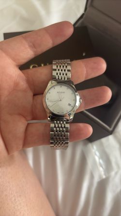 Authentic Gucci Women’s Watch – Stainless Steel – Mother of Pearl – FULL SET
