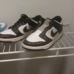 Black And White Nike Dunks 