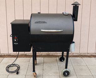 Traeger Wood Pellet Smoker Grill