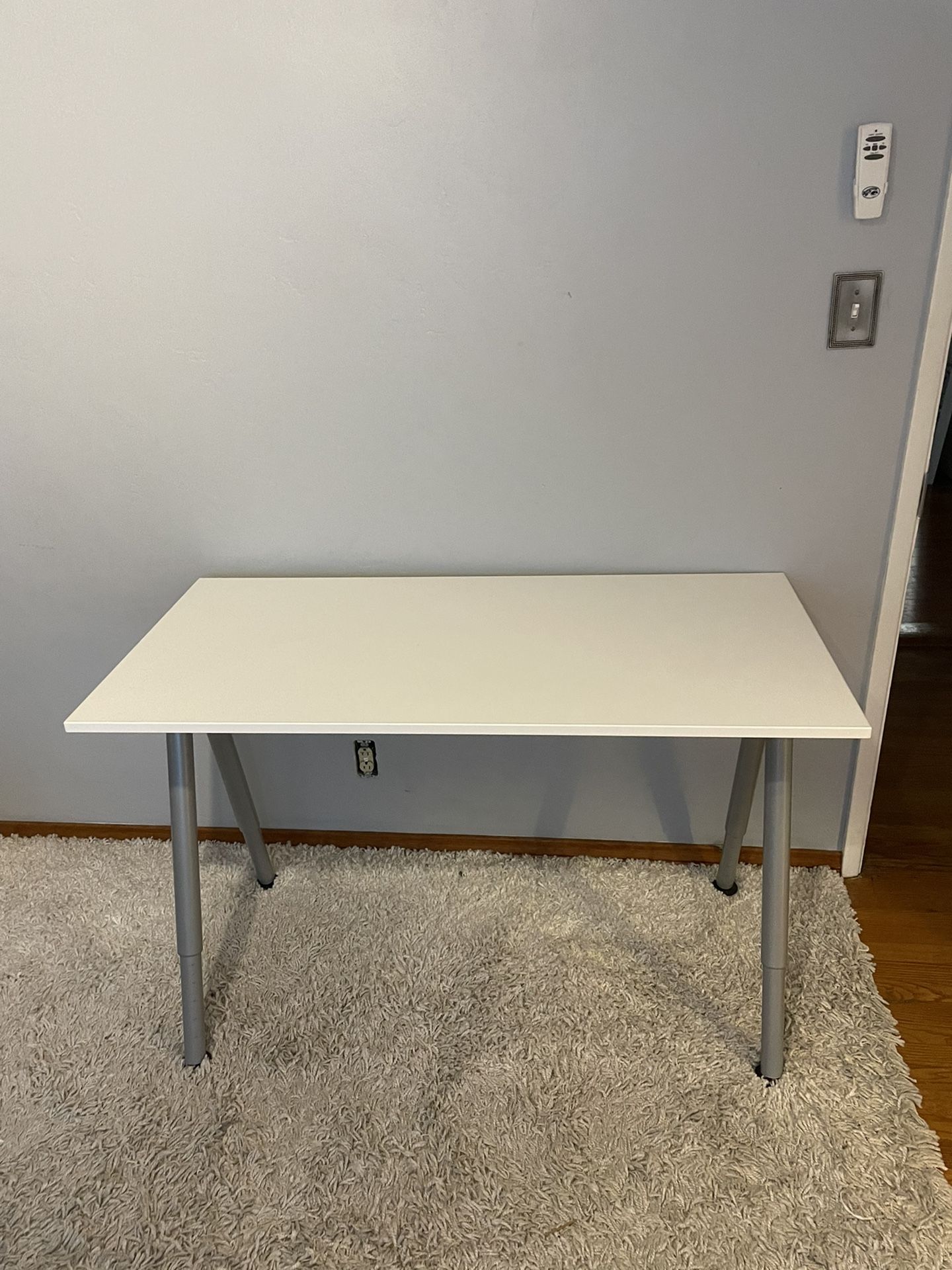 White Ikea Desk Adjustable Legs for Sale in San Diego, CA OfferUp