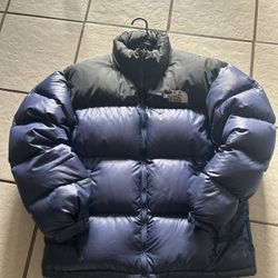 Navy North face 700 Puffer Nuptse 