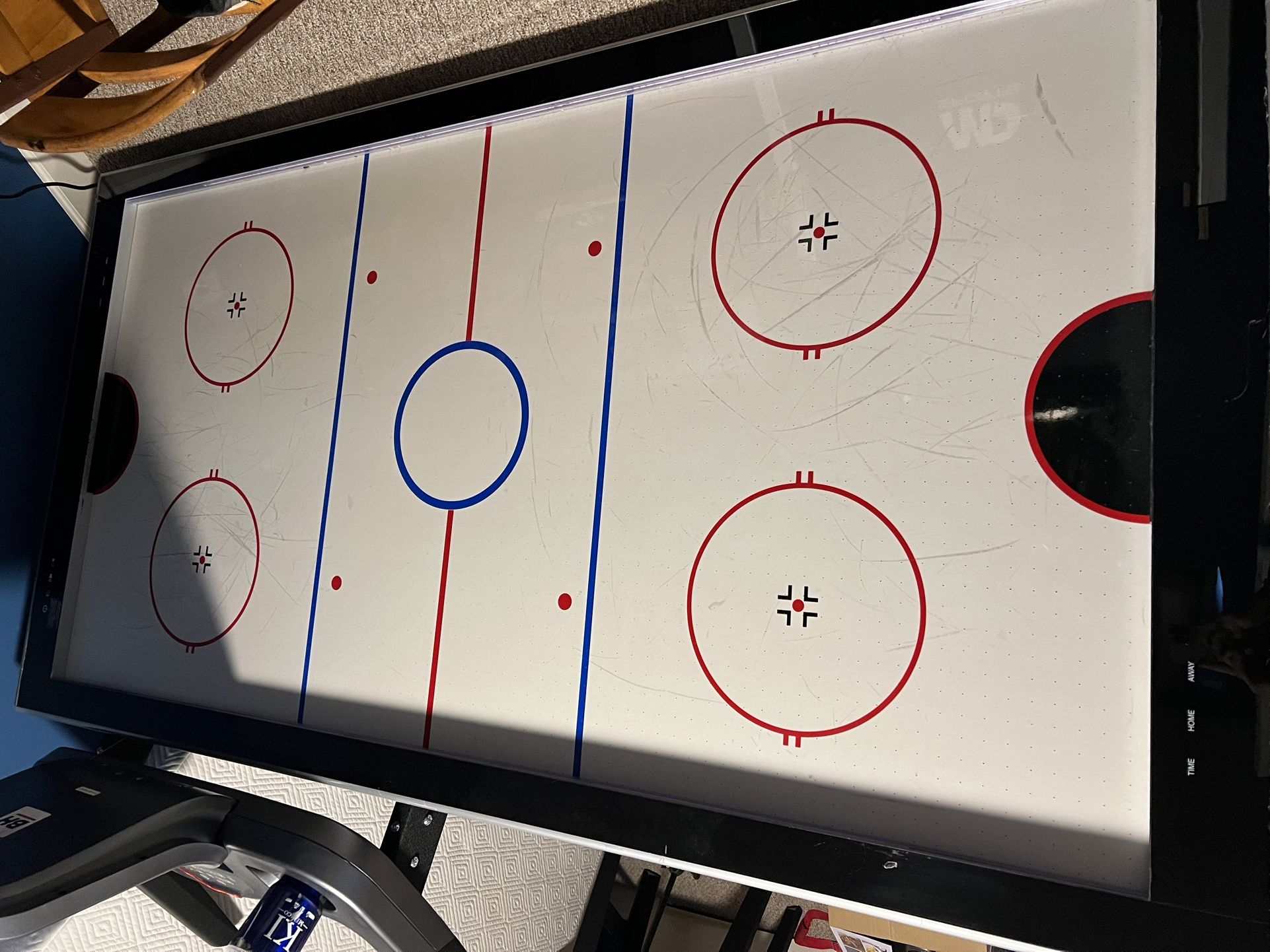 Air Hockey Table