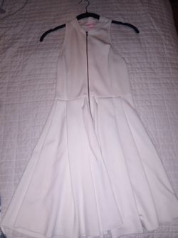Zip up white day dress