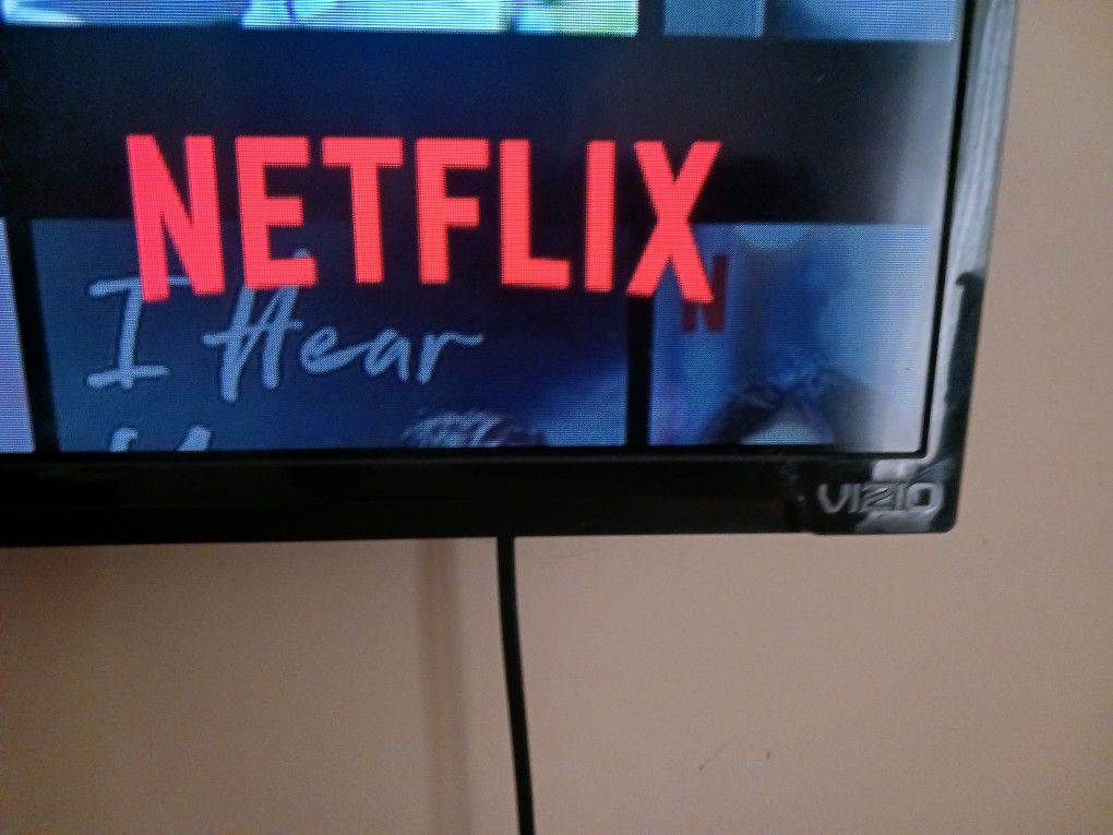 VIZIO SMART TV  50" 