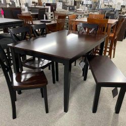 Larsondale - Brown / Black - Dining Room Table Set (Set of 6)
By Ashley👉WİTH İNTEREST FREE PAYMENT OPTİONS 