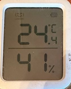SwitchBot Thermometer Hygrometer Plus W(contact info removed) Bluetooth