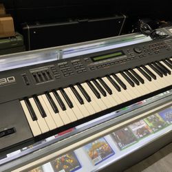 Roland XP-30 64-Voice Synthesizer Keyboard 