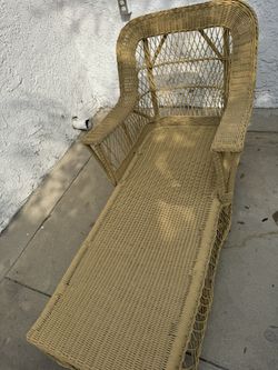 Victorian Chaise Lounge Vintage 1960 Rattan Wicker