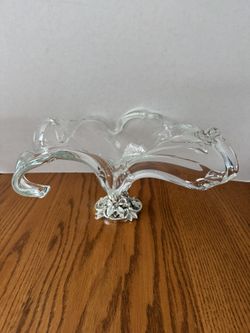 BEAUTIFUL GLASS BOWL w/SILVER PEDESTAL