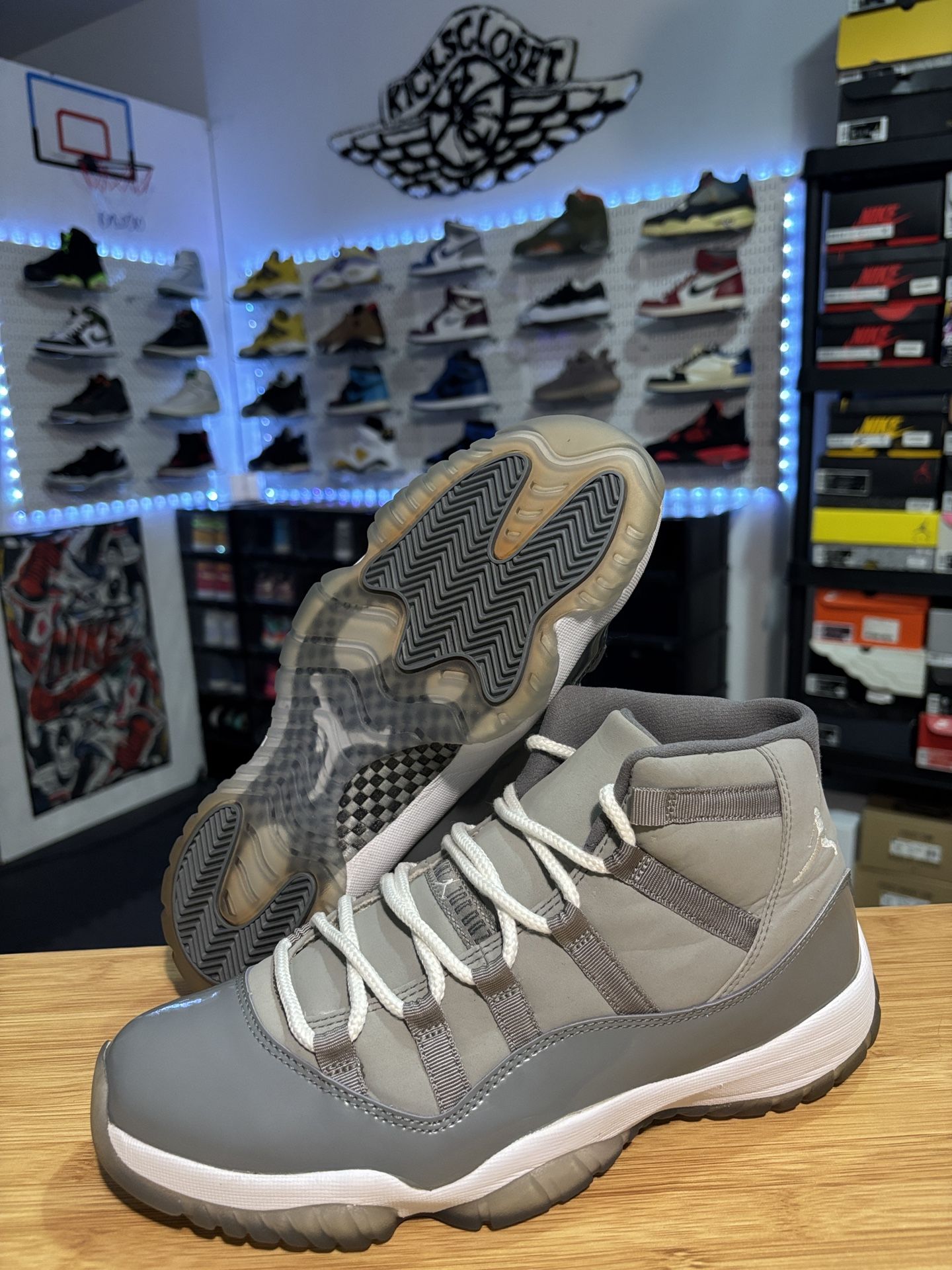 AIR JORDAN 11 RETRO 2010 “COOL GREY” SZ 9.5