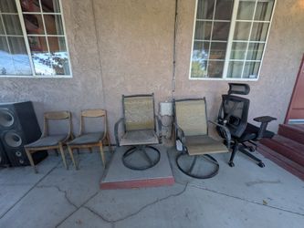 Free chairs take by 7/11