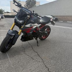 BMW G310R