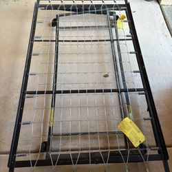 Trundle bed with twin mattress