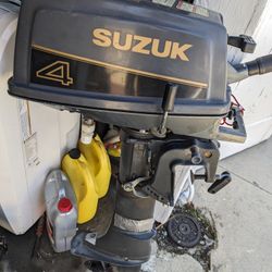 Suzuki DT 4 Outboard Motor 