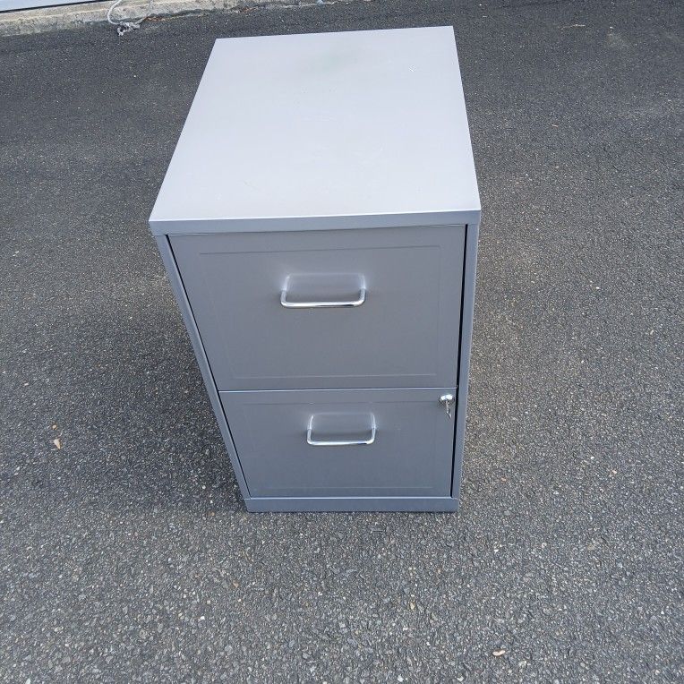 File Cabinet With Key