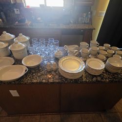 Pfaltzgraff dinnerware set Vintage 