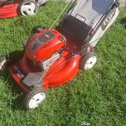 Toro Lawnmower Self Propeled 6.5hp easy Stare working Good