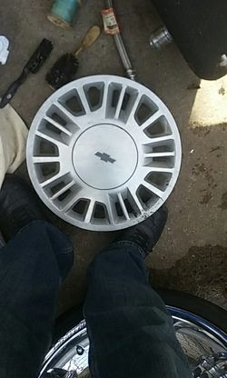 15in Chevy hubcaps