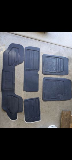 Floor Mats for Suburban