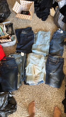 BAG OF 15 DISTRESSED JEANS $30!