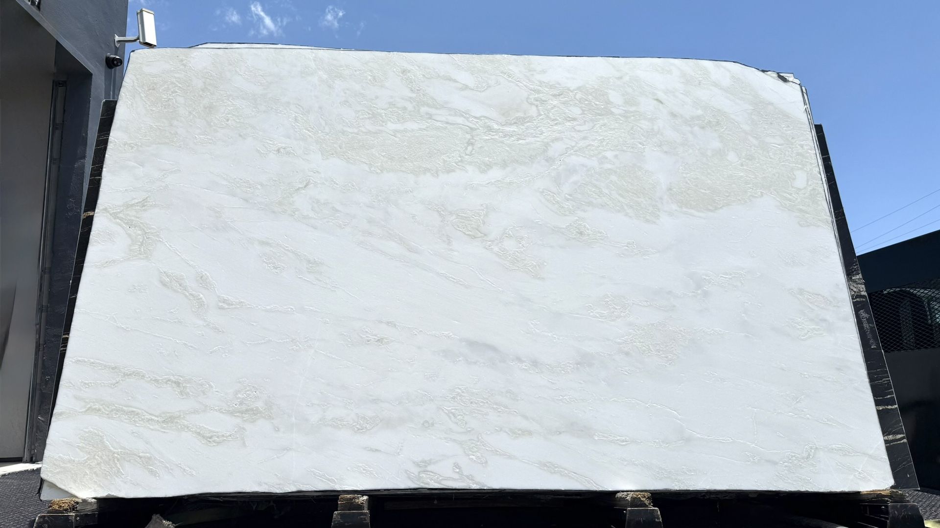 MARBLE SLABS MYSTERY WHITE LEATHER 2CM FOR KITCHEN COUNTERTOPS