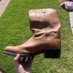 Pointed Leather Motorcycle Boots