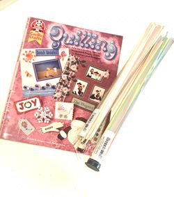 Scrapbooking Quilling Strips & Design Book.