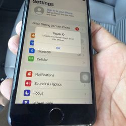 iPhone SE 64Gb 2nd Gen Like New Factory Unlocked. (home Button Damage) Assistive Touch Only. 