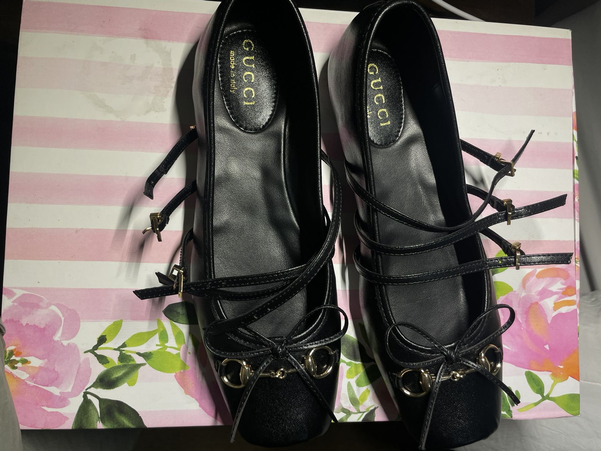 Gucci Flats 