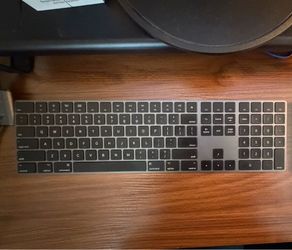 Apple Magic Keyboard - full keyboard with numerical keypad