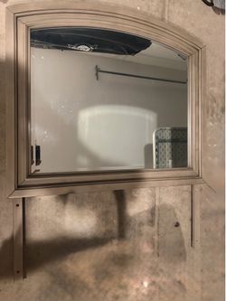 Vanity mirror