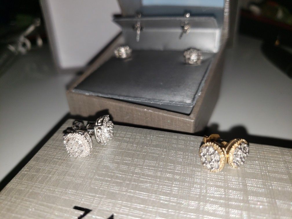 Diamond earring lot