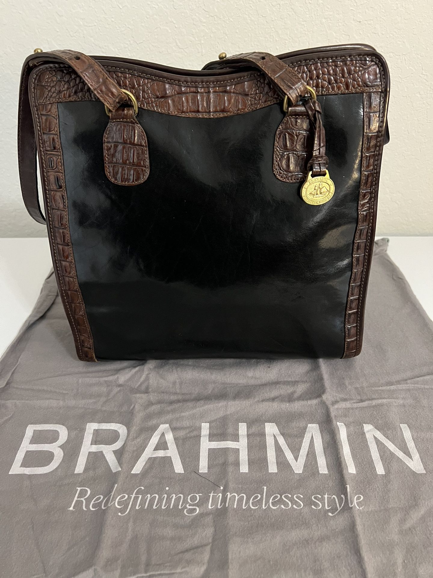 Like New Brahmin Handbag Black W/Brown croc