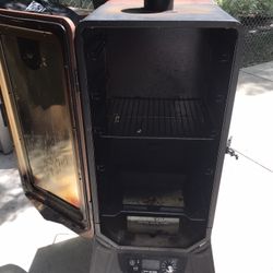 Pit Boss Copperhead 3-series Vertical Wood Pellet Smoker